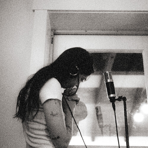 Lizzy McAlpine